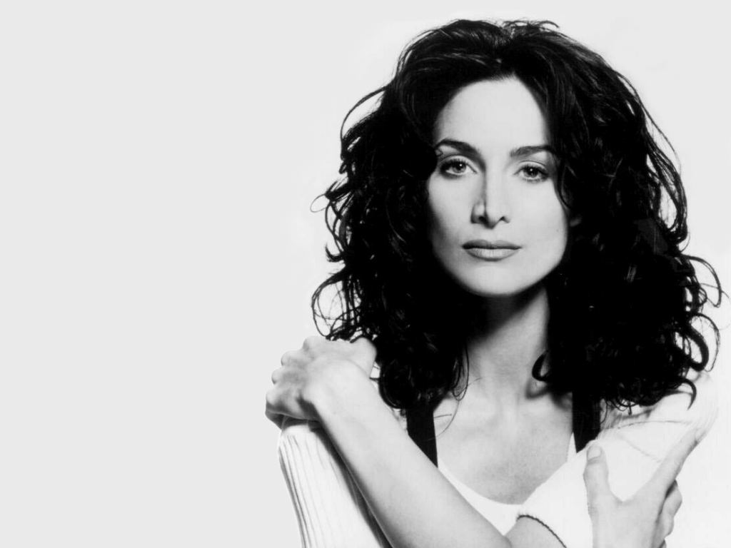 Carrie Anne Moss