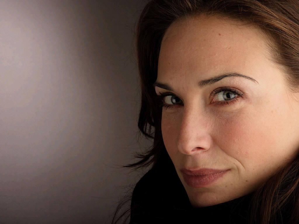 Claire Forlani